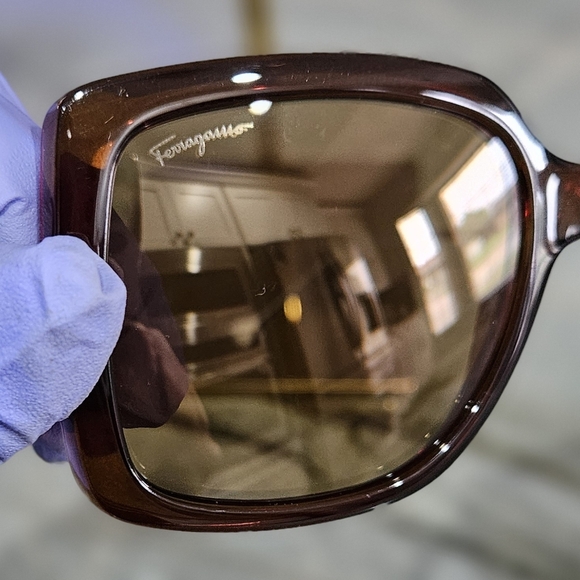 Salvatore Ferragamo Women's Sunglasses with Brown Frame NWT - Picture 15 of 16